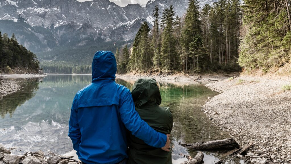 how-to-help-a-loved-one-struggling-with-addiction_0-1