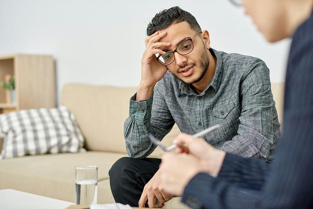 Therapist providing integrated care for bipolar disorder and addiction recovery at 449 Recovery.