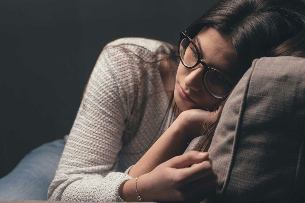 Fatigue and low energy associated with major depressive disorder